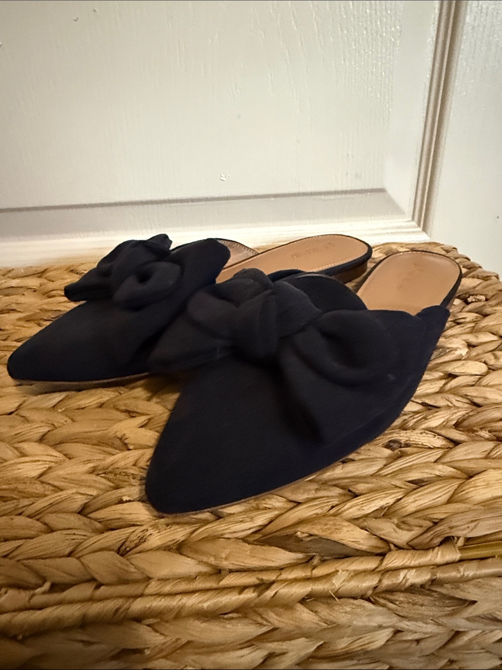 J. Crew Navy Blue Sueded Pointed Bow Backless Mules Sz 7